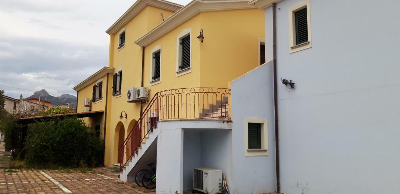 Casa Sant'Anna Apartment Lotzorai Bagian luar foto
